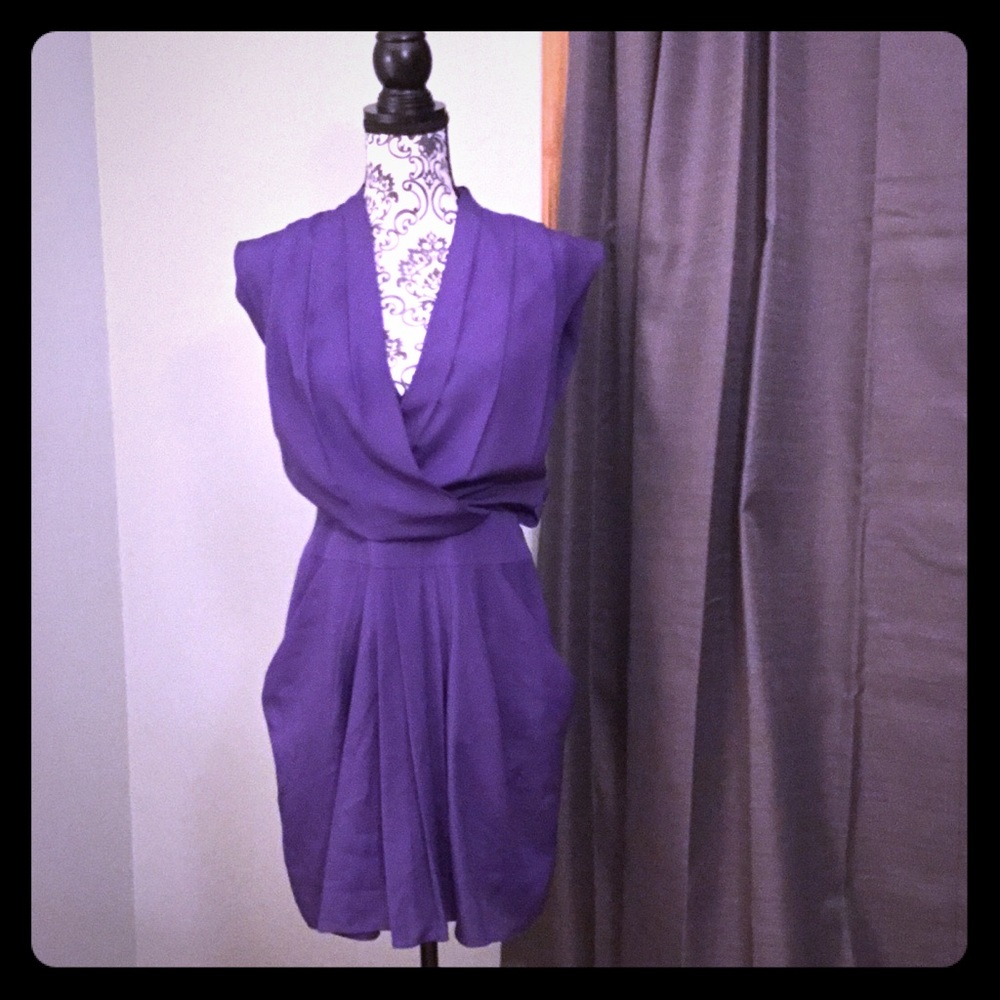 BCBG Purple Deep V Cap Sleeve Dress - Size 6
